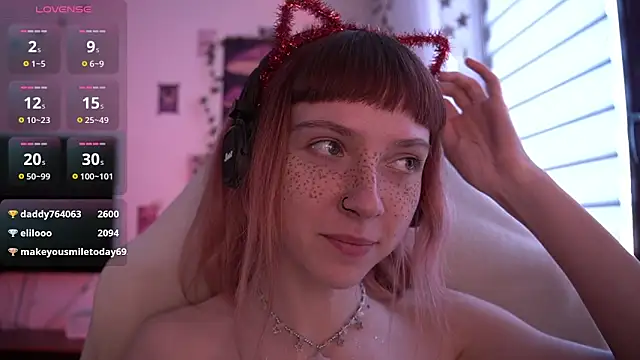 juliapie online show from December 25, 2024, 1:41 pm