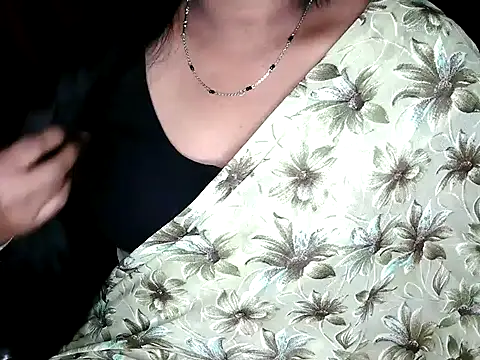 shila20 online show from October 19, 2025, 5:48 pm