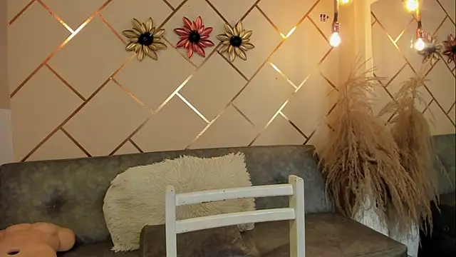 marianeporter   online show from October 22, 2025, 1:16 am