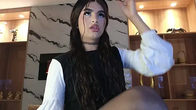 Sophia Cambpell online show from December 4, 2025, 9:25 pm