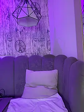 Snapshot of AbyThompson chatting on March 4, 2026, 12:02 pm AbyThompson online show from March 4, 2026, 12:02 pm