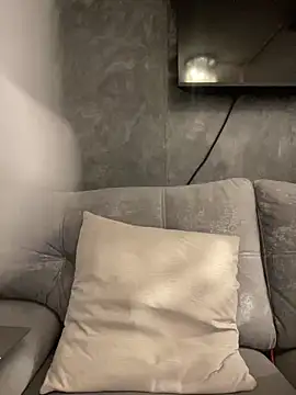 AbyThompson online show from September 24, 2025, 3:07 pm