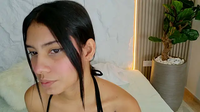 LaurenRodriiguez online show from July 15, 2026, 12:34 pm