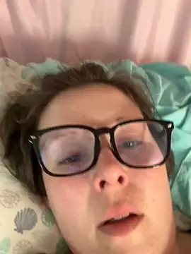 Snapshot of KatieBARBiE98 chatting on March 10, 2026, 9:19 pm KatieBARBiE98 online show from March 10, 2026, 9:19 pm