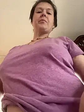 Snapshot of KatieBARBiE98 chatting on March 17, 2026, 4:10 pm KatieBARBiE98 online show from March 17, 2026, 4:10 pm