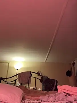 KatieBARBiE98 online show from November 19, 2025, 2:11 am