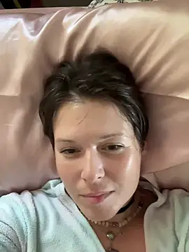 KatieBARBiE98 online show from July 2, 2026, 12:11 pm