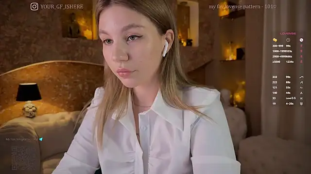 Snapshot of somejgirl chatting on October 4, 2025, 1:56 pm somejgirl online show from October 4, 2025, 1:56 pm