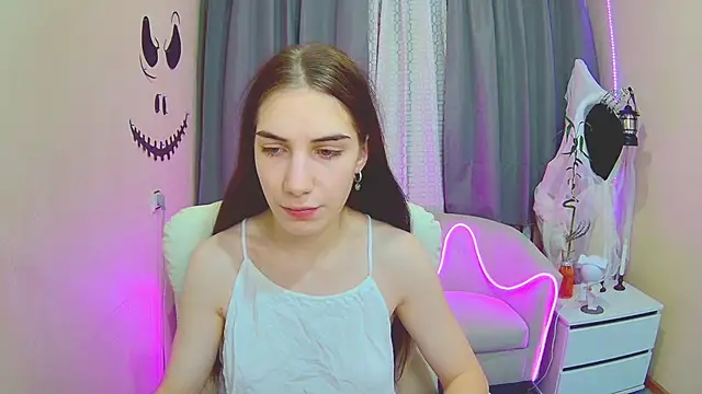 NikaStark  online show from November 5, 2025, 7:28 pm