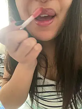 yassminsexy22 online show from February 4, 2025, 1:38 pm