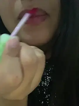 yassminsexy22 online show from September 13, 2025, 8:53 pm