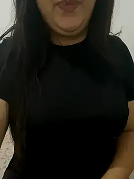 yassminsexy22 online show from September 24, 2025, 6:03 pm