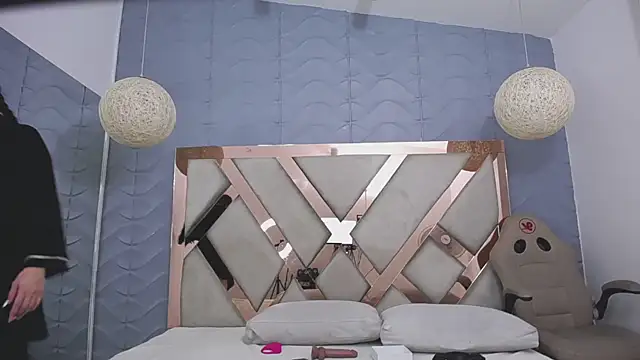 charlotte colee online show from December 3, 2024, 6:11 pm