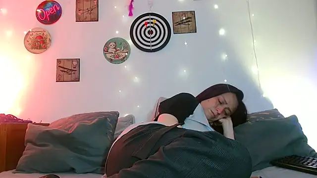 catalinamommyx online show from June 14, 2026, 2:24 am