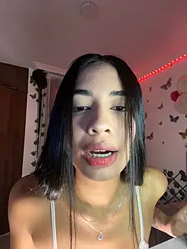 lina pink online show from February 24, 2025, 9:09 pm