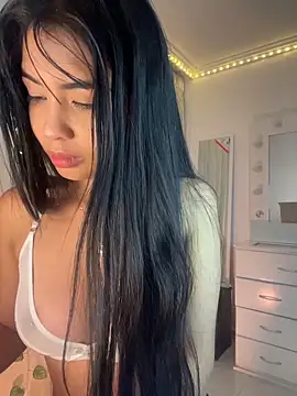 Snapshot of lina_pink chatting on March 22, 2026, 4:38 am lina pink online show from March 22, 2026, 4:38 am