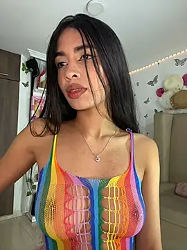 lina pink online show from January 30, 2025, 3:44 am