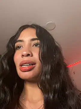 lina pink online show from December 4, 2024, 6:16 am