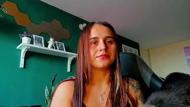 Snapshot of evy_orange1 chatting on May 8, 2026, 4:22 pm evy orange1 online show from May 8, 2026, 4:22 pm