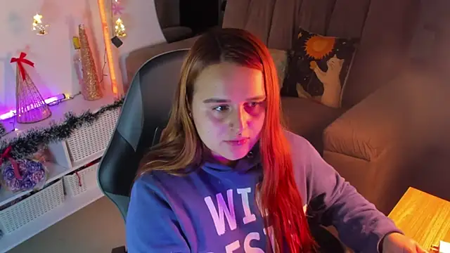 evy orange1 online show from December 20, 2025, 3:31 am