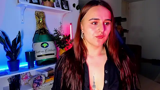 Snapshot of evy_orange1 chatting on March 21, 2026, 2:57 am evy orange1 online show from March 21, 2026, 2:57 am