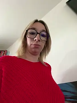 Snapshot of Giuliana_baby chatting on June 8, 2026, 7:31 am Giuliana baby online show from June 8, 2026, 7:31 am