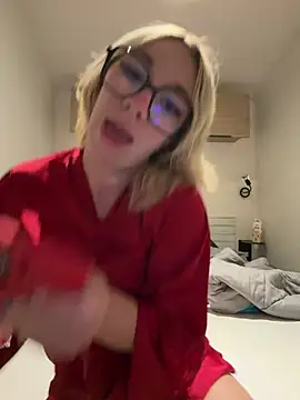 Snapshot of Giuliana_baby chatting on July 7, 2026, 8:23 pm Giuliana baby online show from July 7, 2026, 8:23 pm