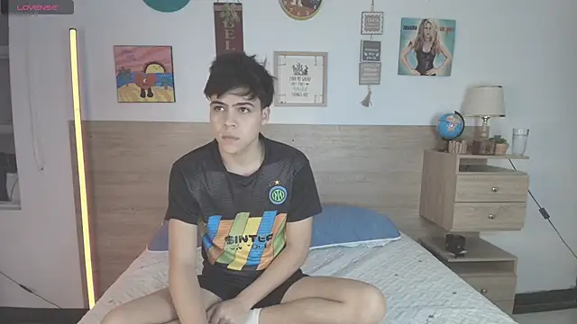 justinbiler online show from September 20, 2025, 12:43 pm