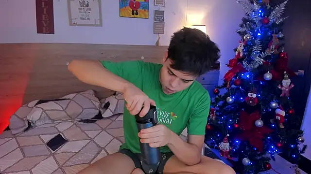 justinbiler online show from November 11, 2025, 12:44 pm