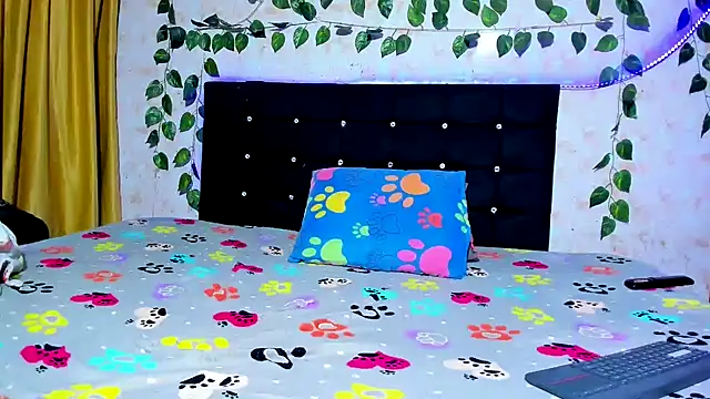 Alexander and Xiao online show from January 21, 2025, 5:27 am