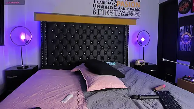 MADISSONLOVE  online show from September 23, 2025, 3:35 am