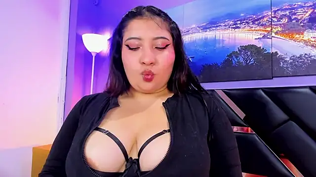 Emma monserrat online show from July 27, 2026, 11:39 am