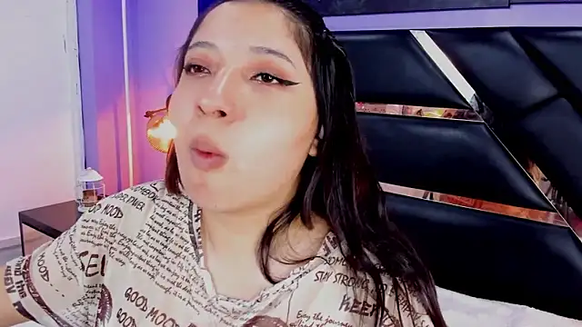 Emma monserrat online show from June 16, 2026, 1:00 pm