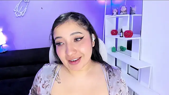 Emma monserrat online show from June 3, 2026, 11:44 am
