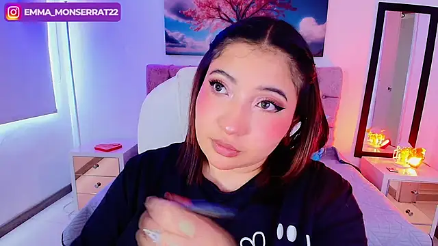 Emma monserrat online show from September 24, 2025, 7:42 pm