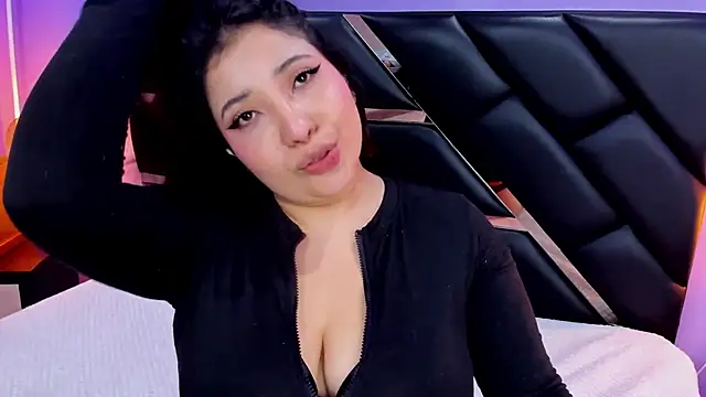 Emma monserrat online show from July 2, 2026, 11:38 am