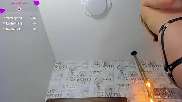 LUCYAMARS1 online show from October 18, 2025, 3:58 pm