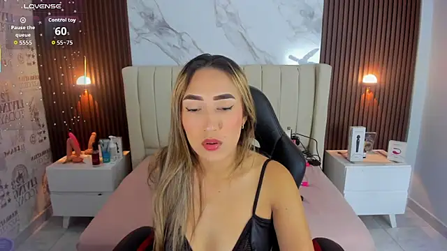 CAMILAGRAY online show from April 28, 2026, 12:42 pm