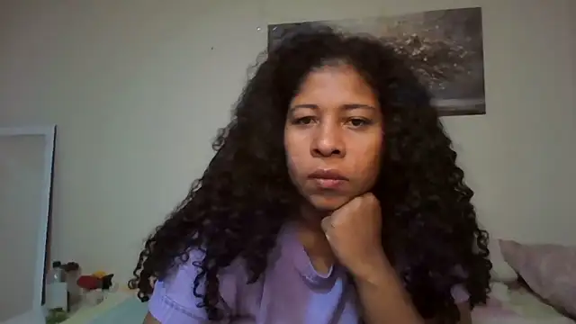 Snapshot of Ivon-09 chatting on June 12, 2026, 12:14 pm Ivon-09 online show from June 12, 2026, 12:14 pm