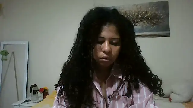 Snapshot of Ivon-09 chatting on June 6, 2026, 11:26 am Ivon-09 online show from June 6, 2026, 11:26 am