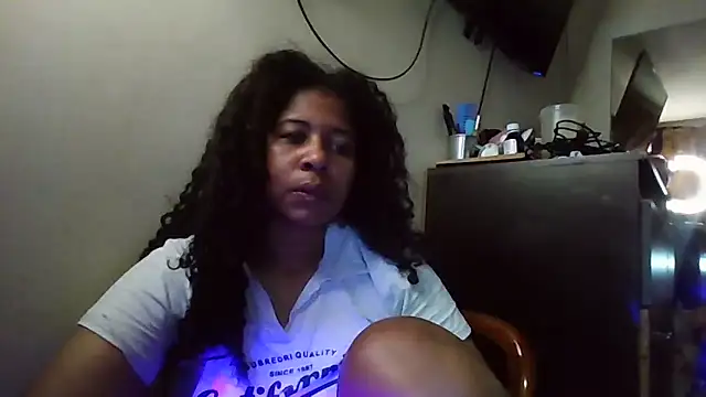 Ivon-09 online show from November 4, 2025, 11:47 am