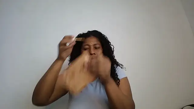 Ivon-09 online show from September 27, 2025, 4:24 pm