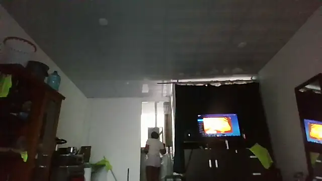 Ivon-09 online show from November 1, 2025, 10:53 am