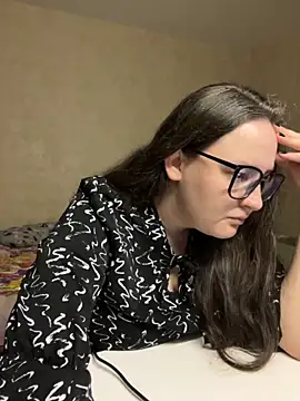 hungry1bunny online show from September 10, 2025, 9:03 pm