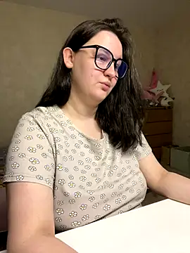 hungry1bunny online show from October 8, 2025, 8:53 pm