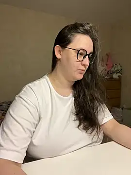 hungry1bunny online show from September 21, 2025, 6:13 pm