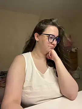 Snapshot of hungry1bunny chatting on March 16, 2026, 8:00 pm hungry1bunny online show from March 16, 2026, 8:00 pm