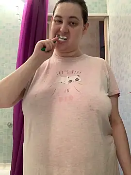 hungry1bunny online show from May 2, 2026, 2:22 pm