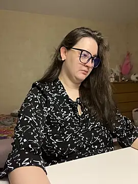 Snapshot of hungry1bunny chatting on March 21, 2026, 6:01 pm hungry1bunny online show from March 21, 2026, 6:01 pm