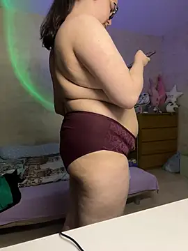 hungry1bunny online show from March 13, 2025, 10:10 pm